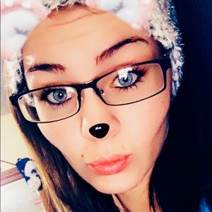 Meet your Posher, Viki